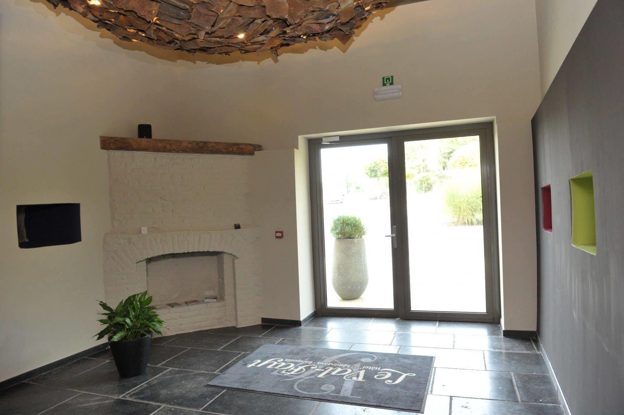 Hotel Le Val-Fayt ภายนอก รูปภาพ